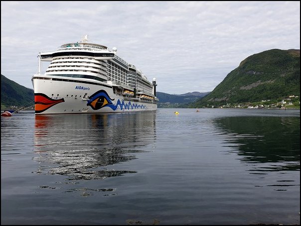 Nordfjord19008.jpg