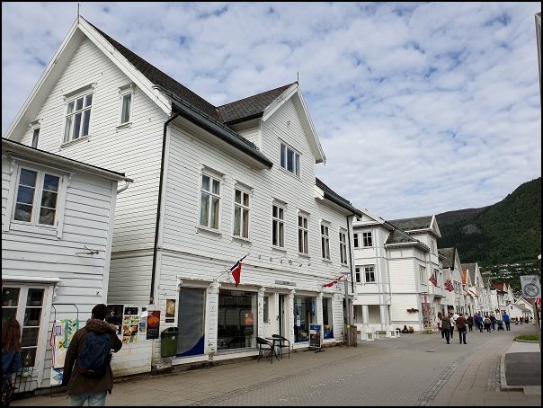 Nordfjord19011.jpg