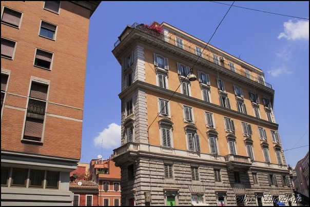 Rom14038.jpg