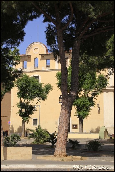 Rom14051.jpg
