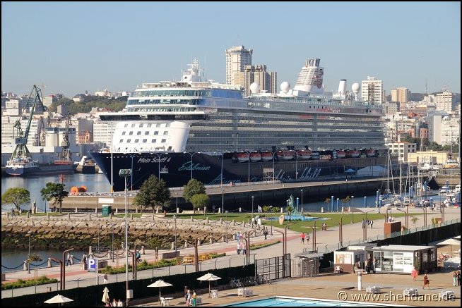 Coruna15015.jpg
