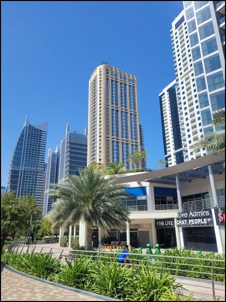 Dubai23005.jpg