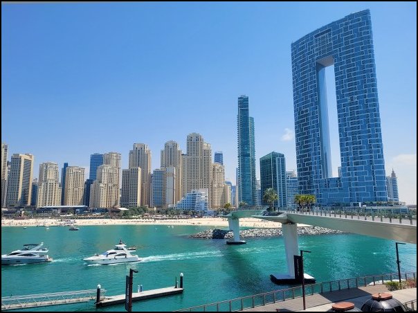 Dubai23036.jpg