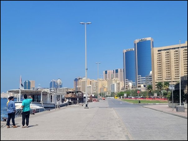 Dubai23225.jpg