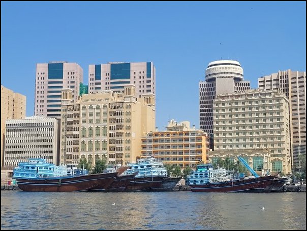 Dubai23227.jpg